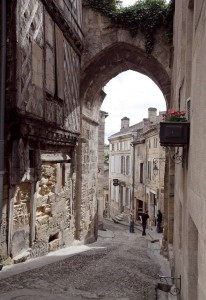 Porte de la Cadene et son Tertre